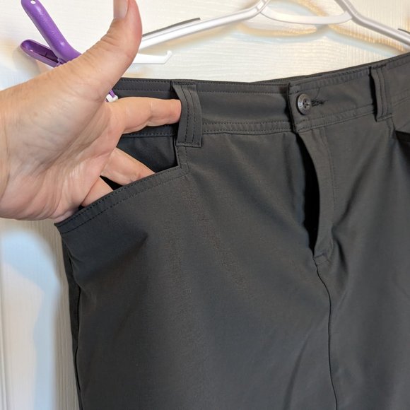 Eddie Bauer SkOrt | Steel Gray | 8 | Travel / Golf / Front & Back POCKETS | EUC - Picture 2 of 8